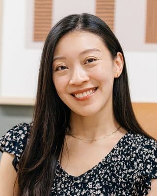 Jeanie Lo