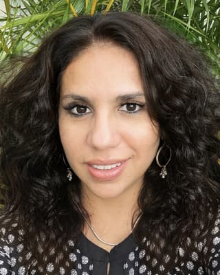 Paula Averruz-Genie